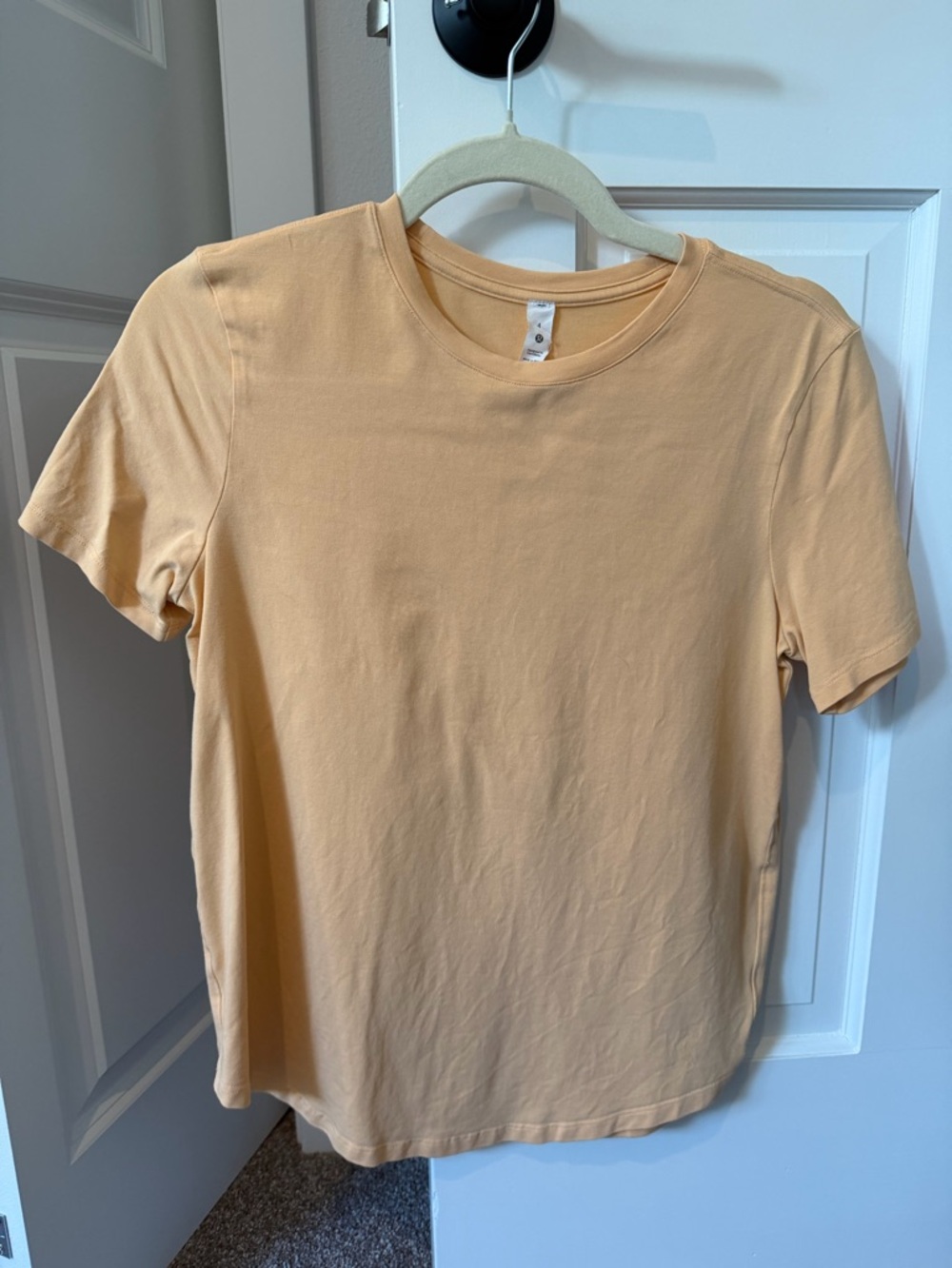 Lululemon Love Crewneck tshirt size 4